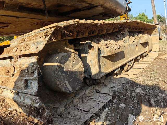 徐工 XE75D 挖掘机