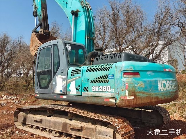 神钢 SK260 挖掘机