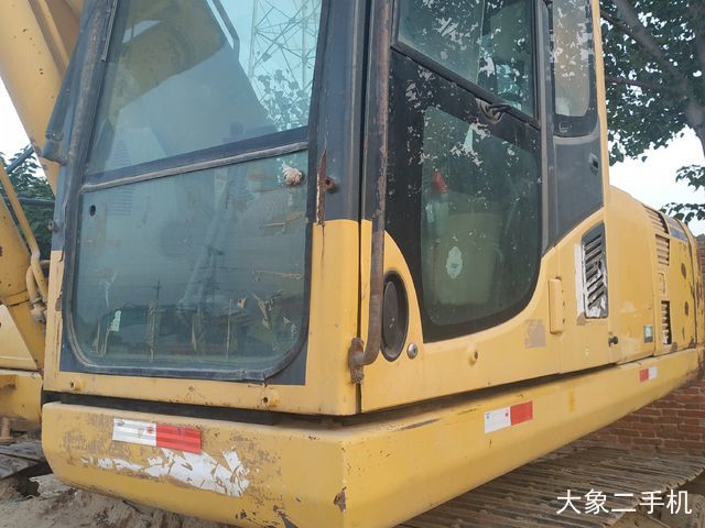 小松 PC220-8 挖掘机