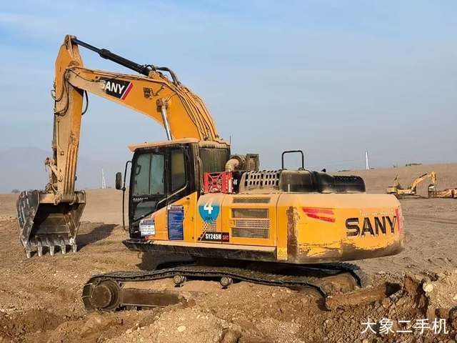 三一重工 SY245H 挖掘机