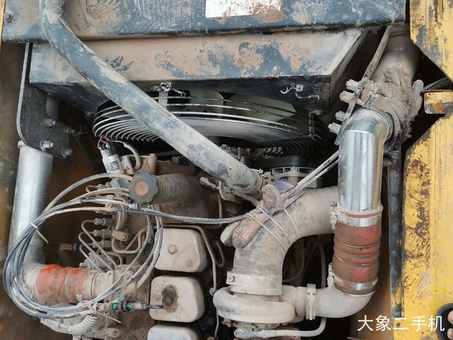 现代 R225-7 挖掘机
