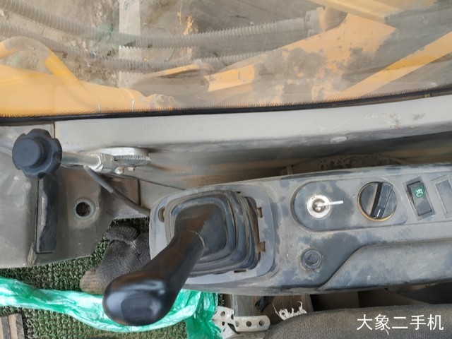 龙工 LG6225 挖掘机