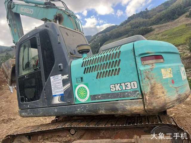 神钢 SK130-8 挖掘机