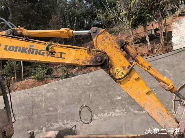 龙工 LG6090 挖掘机