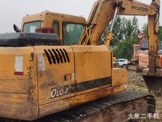 现代 R150LC-7 挖掘机