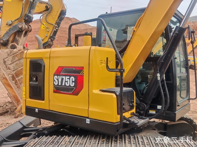 三一重工 SY75C-10 挖掘机
