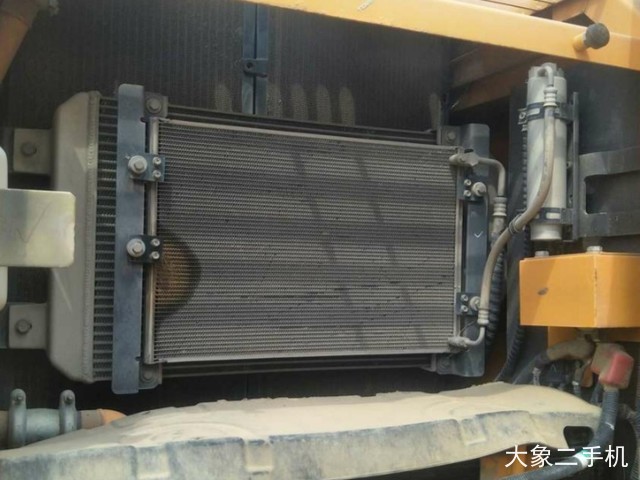 三一重工 SY215C-9 挖掘机