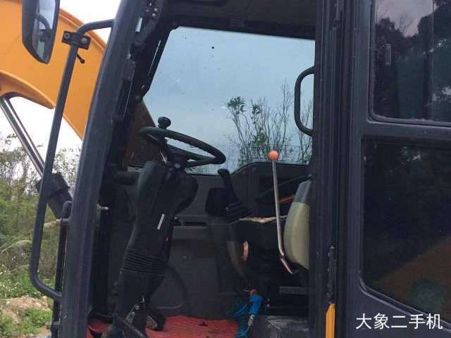 新源 XY75W-9 挖掘机