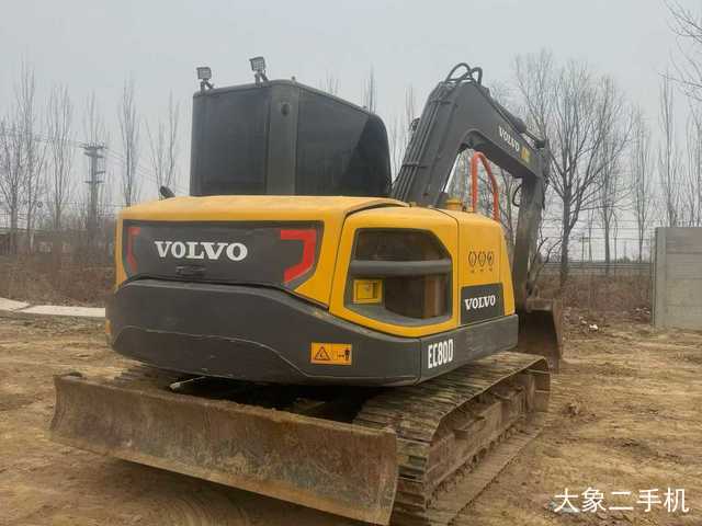 沃尔沃 EC80D 挖掘机