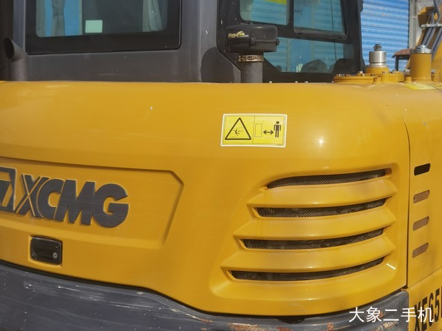 徐工 XE60D 挖掘机