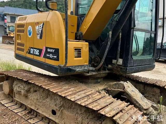 三一重工 SY75C 挖掘机