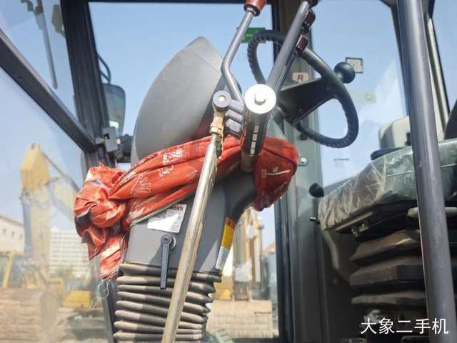 山推 SG18D-3 平地机