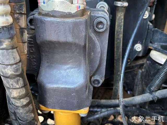 三一重工 SY75C-10 挖掘机