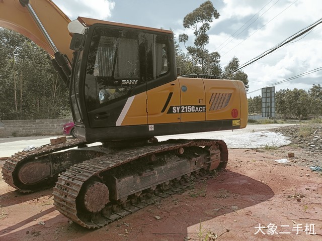 三一重工 SY215C-10 挖掘机