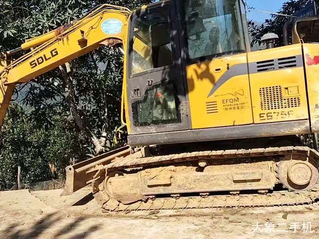 山东临工 E680F 挖掘机