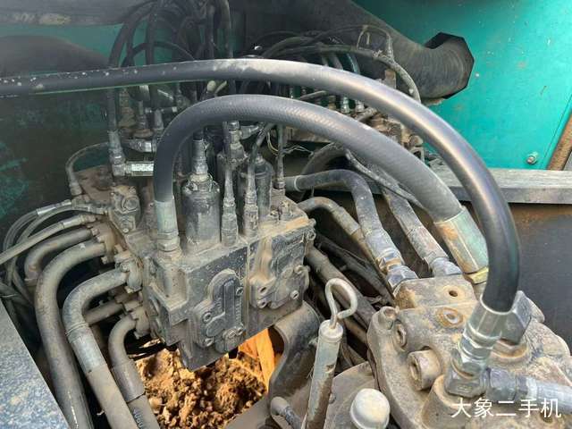 神钢 SK250 挖掘机