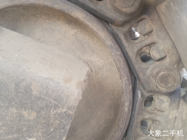 山东临工 E6225H 挖掘机