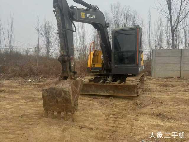 沃尔沃 EC80D 挖掘机