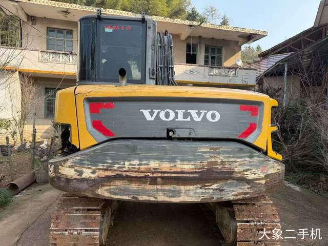 沃尔沃 EC80D 挖掘机