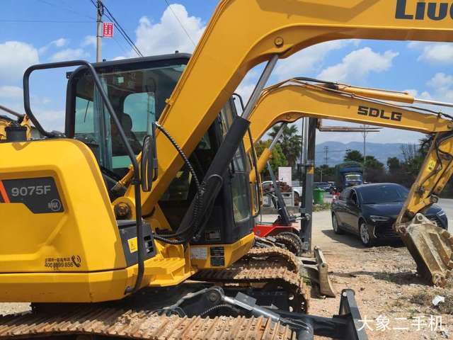 柳工 CLG9075E 挖掘机
