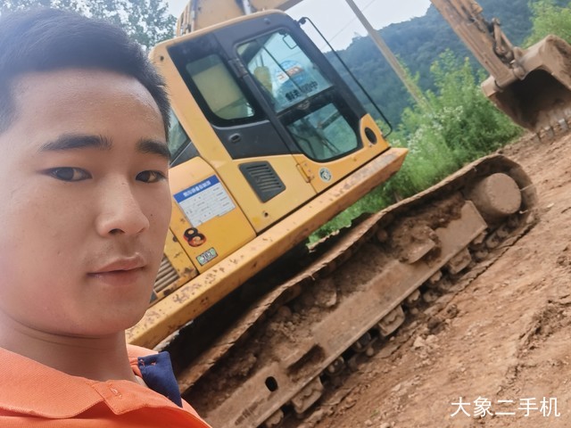 小松 PC240LC-8 挖掘机