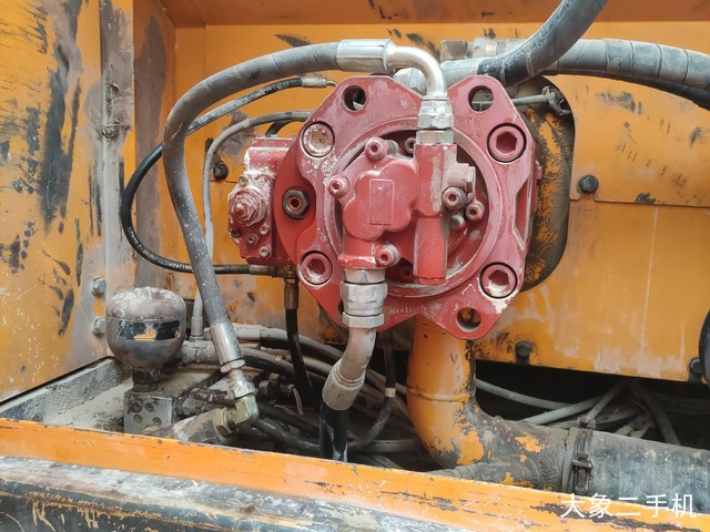 现代 R225LC-7 挖掘机