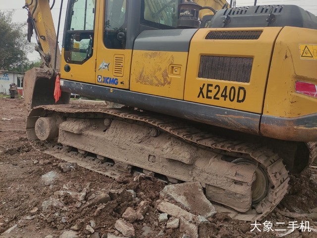 徐工 XE200DA 挖掘机