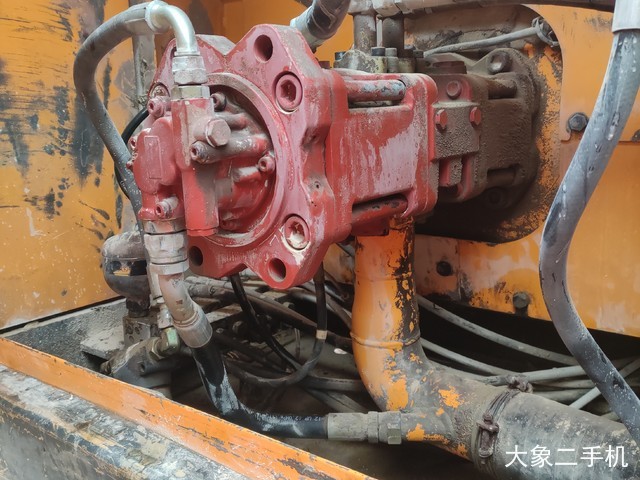 现代 R225LC-7 挖掘机