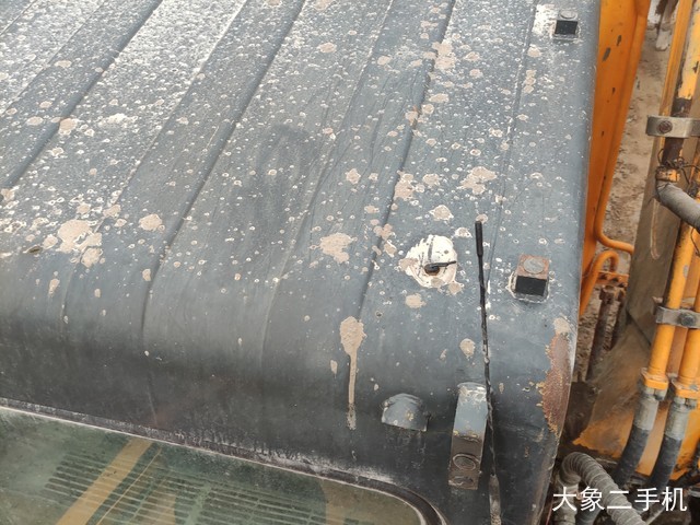 现代 R225LC-7 挖掘机