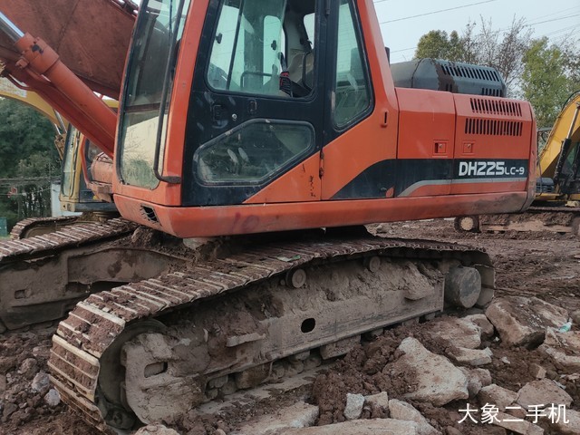 斗山 DH215LC-9 挖掘机