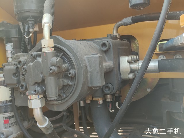 徐工 XE215D 挖掘机