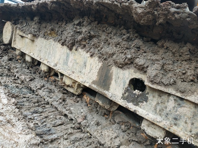 现代 R150LC-9 挖掘机