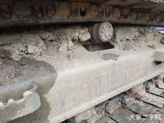 山东临工 E6135F 挖掘机