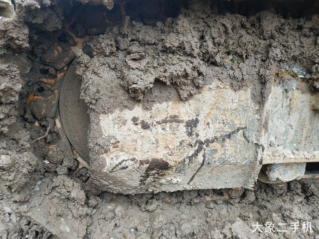 现代 R150LC-9 挖掘机