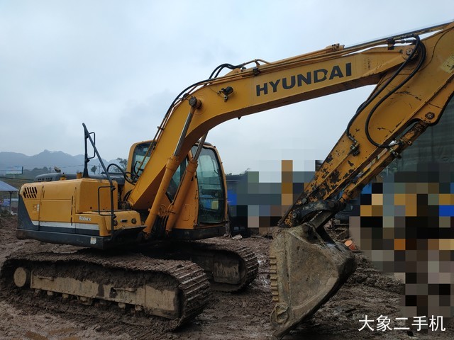 现代 R150LC-9 挖掘机