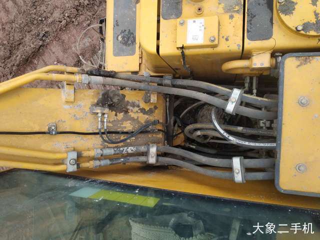山东临工 E680F 挖掘机
