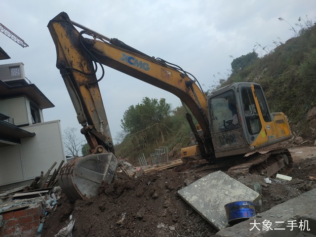 徐工 XE135B 挖掘机