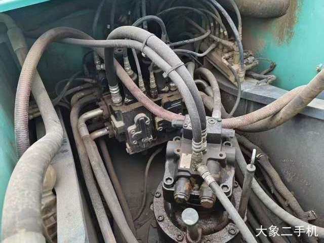 神钢 SK210LC-8 挖掘机