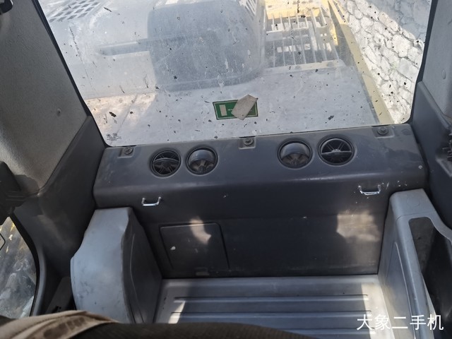 小松 PC210-8 挖掘机