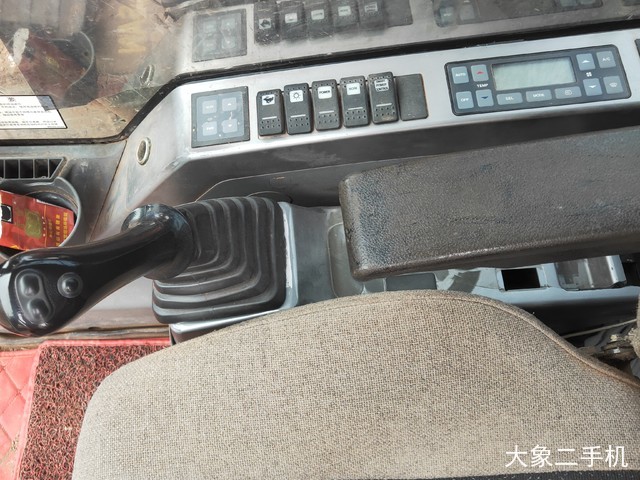 斗山 DX120-9C 挖掘机