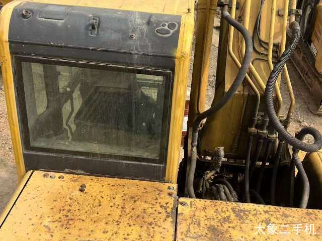 小松 PC220-8 挖掘机