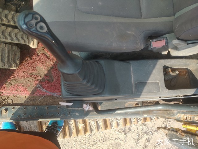 现代 R150LC-9 挖掘机