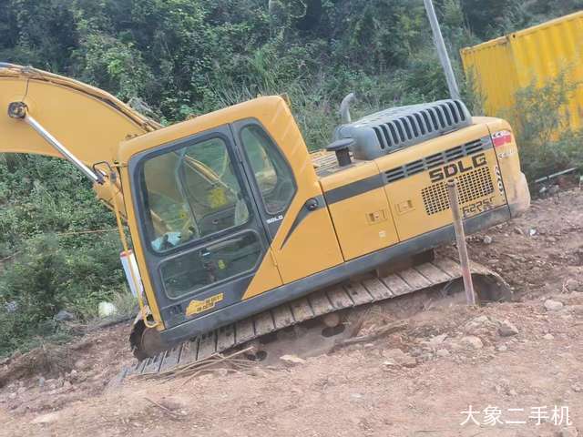 山东临工 E6210F 挖掘机