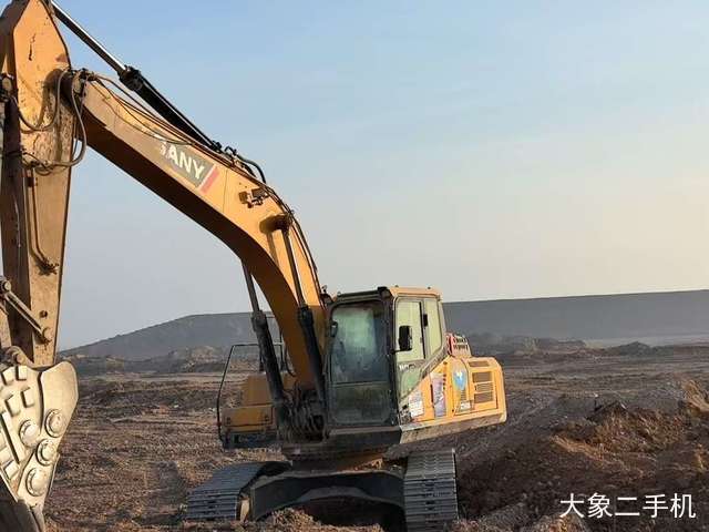 三一重工 SY245H 挖掘机