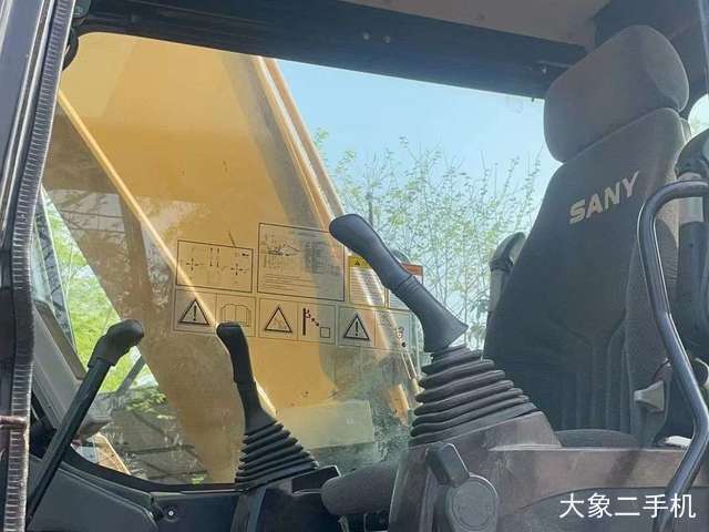 三一重工 SY245H 挖掘机