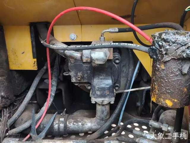 徐工 XE75D 挖掘机