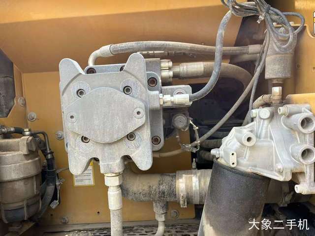 三一重工 SY215C-10 挖掘机