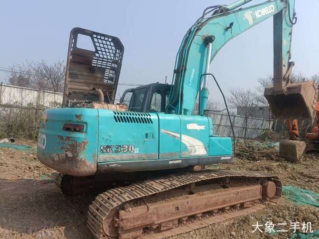 神钢 SK260 挖掘机
