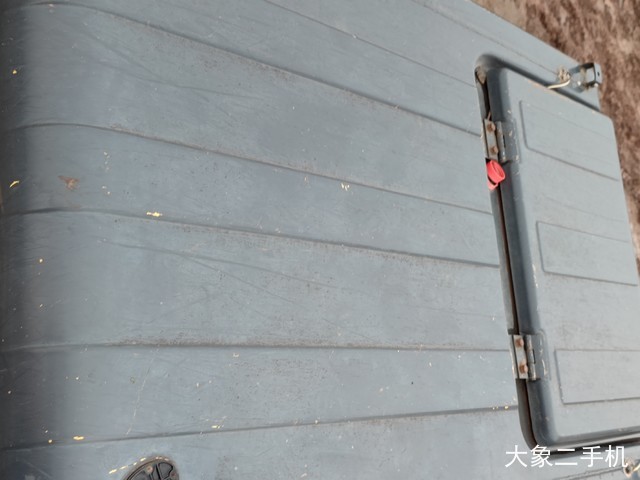 现代 R225-7 挖掘机