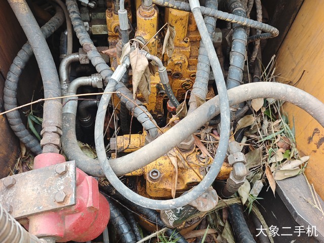 三一重工 SY135C-8 挖掘机